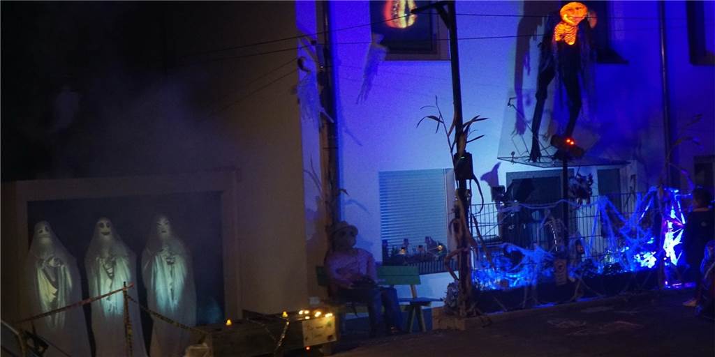 Trotz Energiekrise: Castrop-Rauxels berühmtes Spukhaus leuchtet wieder Spukhaus Ickern