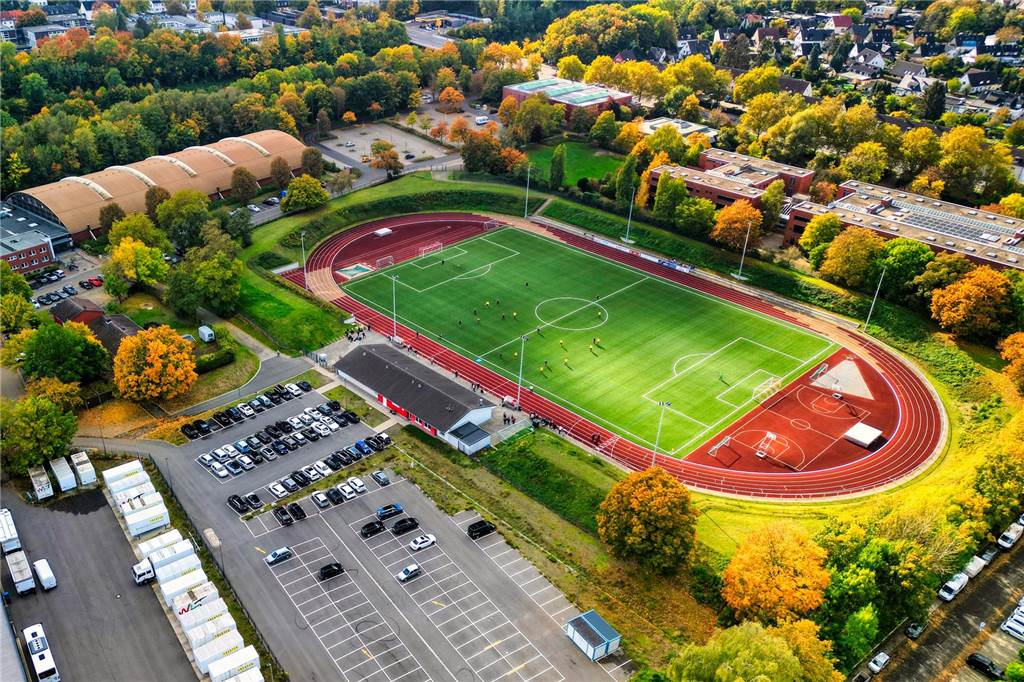 Sorgen um Klassenerhalt bei SG Castrop II: „Keiner weiß, was in der nächsten Saison sein wird“ Das Stadion an der Bahnhofstraße ist die Heimat der SG Castrop.
