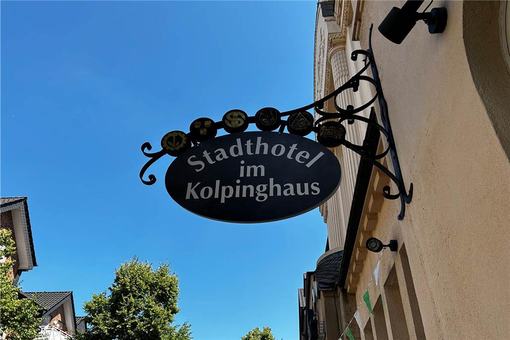 Kein Grund zum Klagen: Betreiber des Stadthotel Werne ziehen Bilanz Das Stadthotel erwartet seine Gäste.