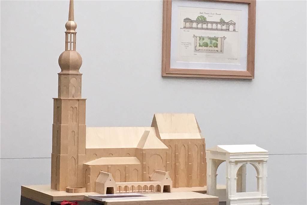 Das Dortmunder Stadtparadies von St. Reinoldi ist umgezogen - hier steht es jetzt Das Stadtparadies als Anbau an die Reinoldikirche gibt es in der Ausstellung auch als Modell.