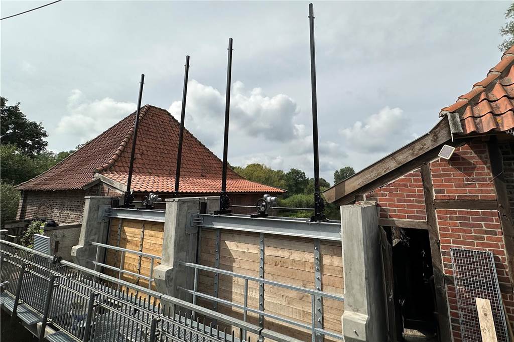 Sperrung an Füchtelner Mühle kann bald aufgehoben werden Das Stauwehr an der Kökelsumer Straße hat seine Tore zurück.