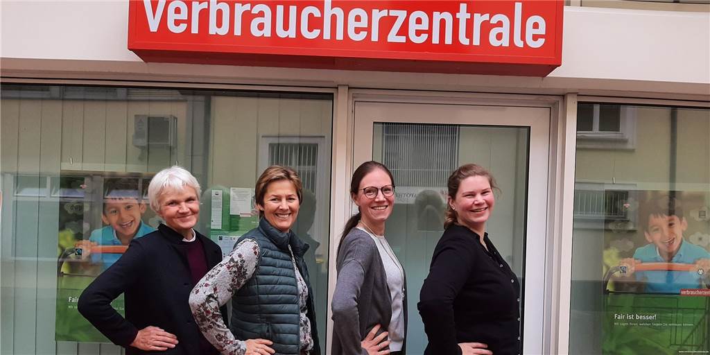 Selmer (65) ärgert sich über dubiosen Anruf eines Stromanbieters Das Team der Verbraucherberatung Lünen mit (v.r.) Ramona Pfau, Pia Blödow, Angret Westermann und Leiterin Jutta Gülzow hat derzeit viel mit Fragen rund um die Energieversorgung zu tun.