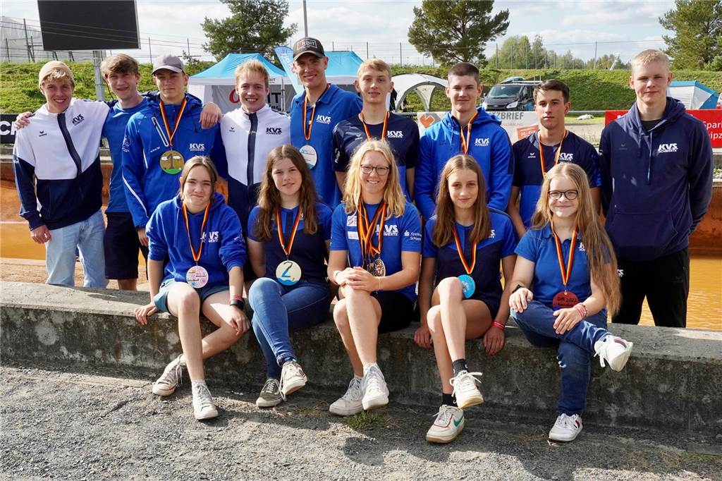 Das Team des Kanu- und Surf-Vereins Schwerte blickt auf erfolgreiche Titelkämpfe in Markkleeberg zurück.