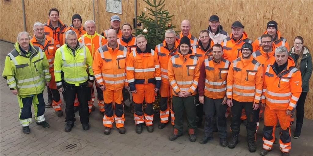 Bauhof im Stress: 288 Wegekilometer, 2200 Hunde und 56 Spielplätze Das Team des Stadtlohner Bauhofs