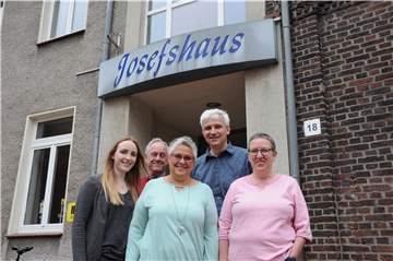 Das Team "Offenes Ohr" ist telefonisch unter 02364/ 92 36 70 5 zu erreichen.