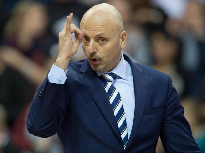ALBA gewinnt sensationell gegen Barcelona Das Team von ALBA-Trainer Sasa Obradovic hat sich den ersten Sieg in der Zwischenrunde verdient. Foto: Lukas Schulze