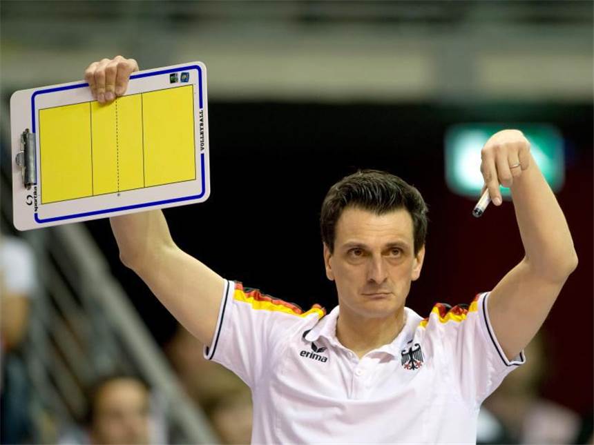 DVV-Frauen trotz Finalpleite zufrieden - Ziel: die WM Das Team von Giovanni Guidetti unterlag im Finale der Türkei. Foto: Soeren Stache