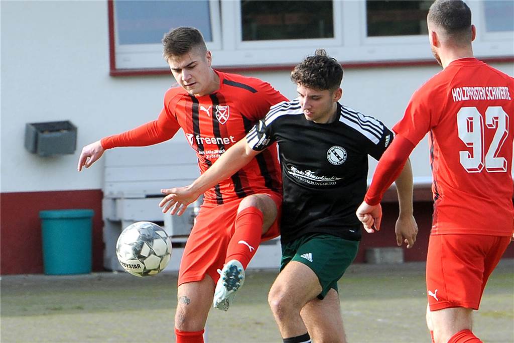 Und schon wieder ein Schwerter Derby: Der 13. Spieltag in der Übersicht Das Team von Holzpfosten Schwerte erwartet die SpVg Nachrodt zum Heimspiel.