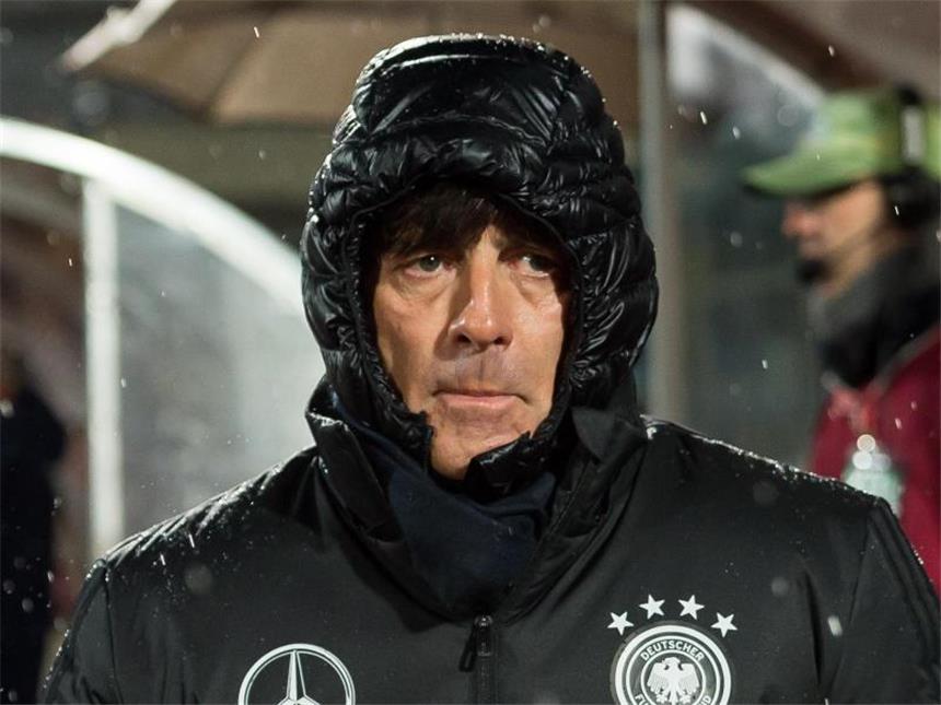 Klassiker mit Rekordchance: Deutschland fordert Italien Das Team von Joachim Löw trifft am Dienstag in Mailand auf Italien. Foto: Guido Kirchner
