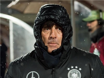 Das Team von Joachim Löw trifft am Dienstag in Mailand auf Italien. Foto: Guido Kirchner
