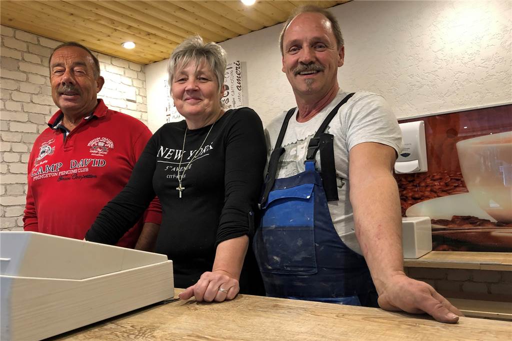 Café in Hörde liefert in Corona-Zeiten Mittagessen und Kuchen an Hilfsbedürftige Das Team von „Oma‘s Café“ um Kirsten Patro will während der Corona-Krise vor allem Älteren und Kranken helfen.