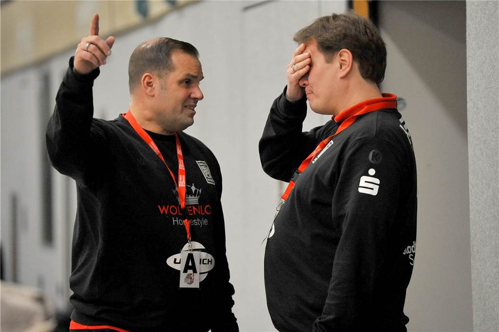 „35 richtig gute Minuten reichen nicht“: ASC 09 Dortmund zu stark für HSG-Handballerinnen Das Team von Trainer Hening Becker musste insgesamt 13 Zeitstrafen verkraften.