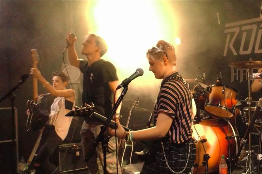 Musiker von „Sweet Disaster“ freuen sich aufs „Thekenkonzert“ in Haltern Das Thekenkonzert von „Sweet Disaster“ wird am Donnerstag (1. April) ab 20:30 Uhr übertragen.