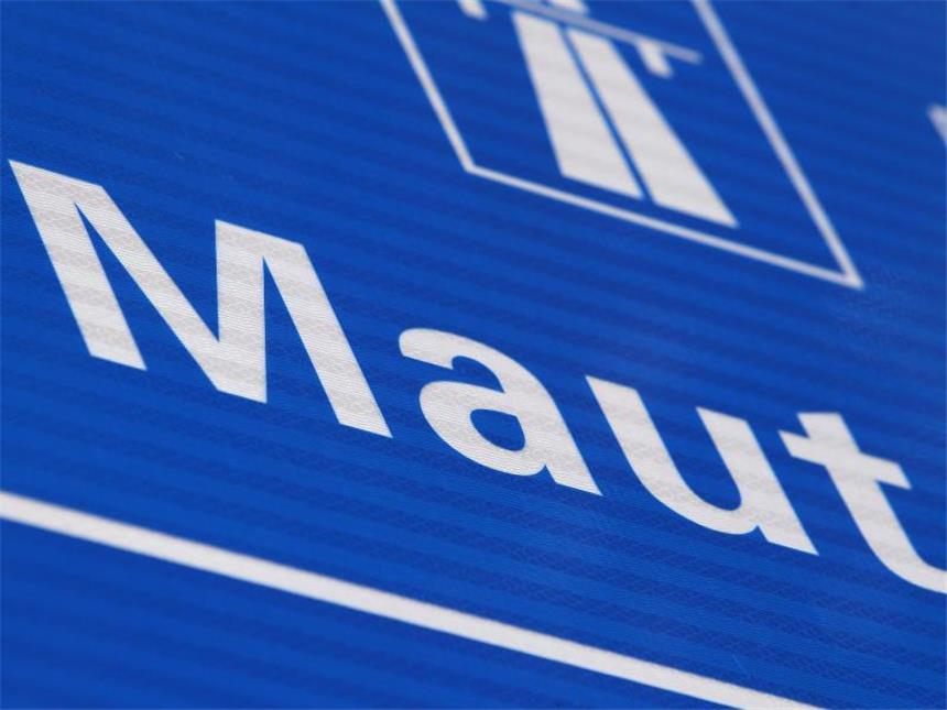 SPD-Fraktion hadert mit Gesetz für Pkw-Maut Das Thema Maut sorgt in der schwarz-roten Koalition weiter für Auseinandersetzungen. Foto: Karl-Josef Hildenbrand/Archiv
