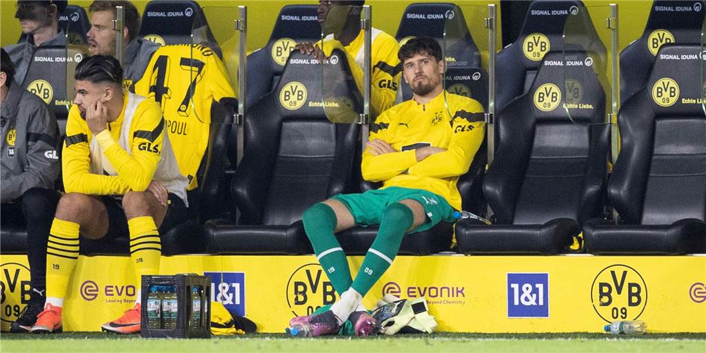 Kobel, Reus, Hummels – die BVB-Personalsituation vor dem Sevilla-Spiel Gregor Kobel sitzt auf der BVB-Ersatzbank.