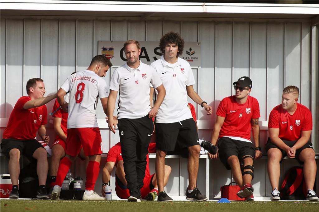 Kirchhörder SC verliert einen Teil des Trainer-Duos - Wechsel zum „schlafenden Riesen“ Das Trainerduo des Kirchhörder SC, Sascha Rammel (16) und Karim Bouasker (KB) trennt sich am Ende der Saison.