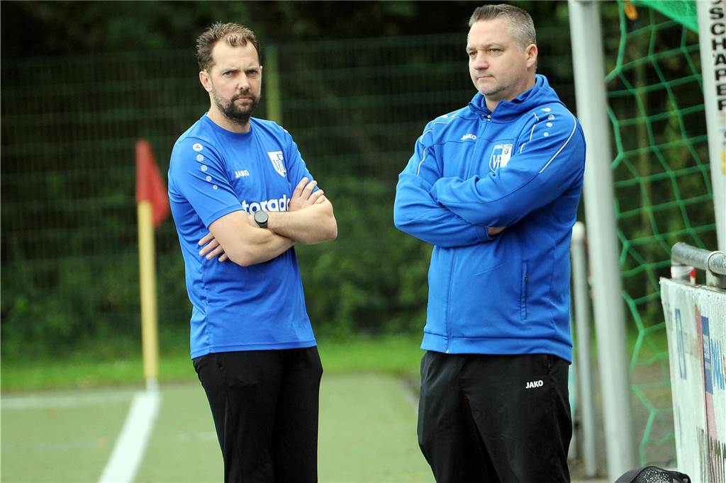 Das Trainergespann des VfL Schwerte, Stefan Ladkau (li.) und Fadil Salkanovic.