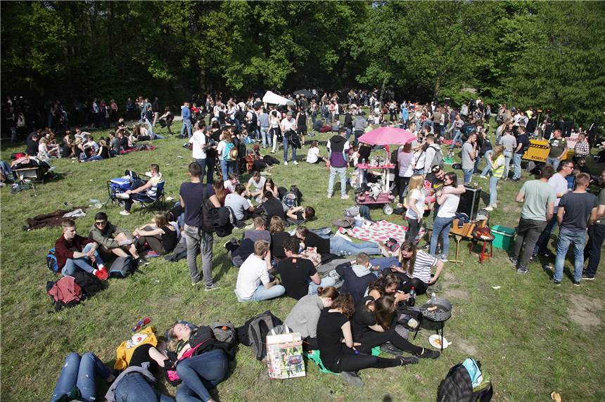 Maigang: Verbot ist neu beim Kult-Treffen an der Grillwiese in Lünen Das Treffen auf der Grillwiese am Cappenberger See ist Kult - nach zwei Jahren Corona-Pause auch wieder in diesem Jahr.