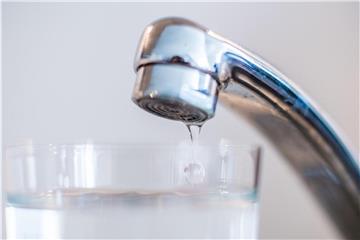 Das Trinkwasser in Deutschland hat laut Umweltbundesamt eine gute bis sehr gute Qualität. Foto: Lino Mirgeler