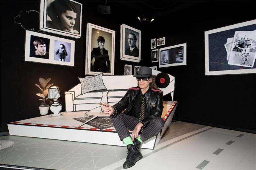 Udo Lindenberg eröffnet „Panik City“ Das „Udoversum“ im Klubhaus St. Pauli am Spielbudenplatz umfasst sechs kleine Räume mit sieben Stationen. Besucher können sich dort auf ein Multimedia-Abenteuer begeben. Foto: Daniel Reinhardt