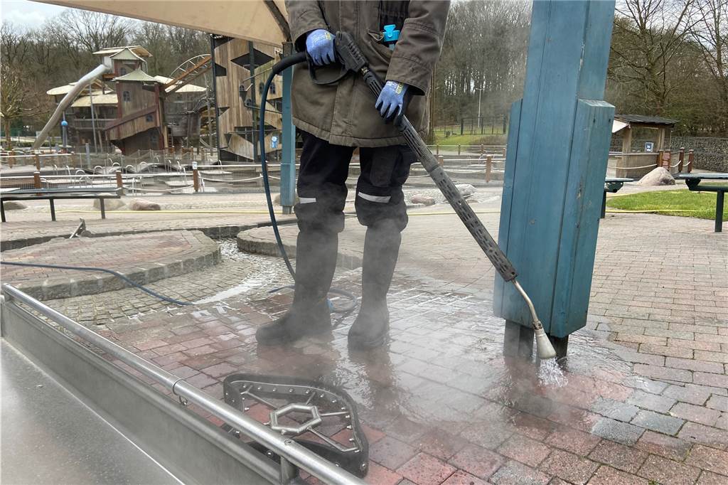 Ketteler Hof Unkraut Freizeitpark kochendes Wasser putzen 
