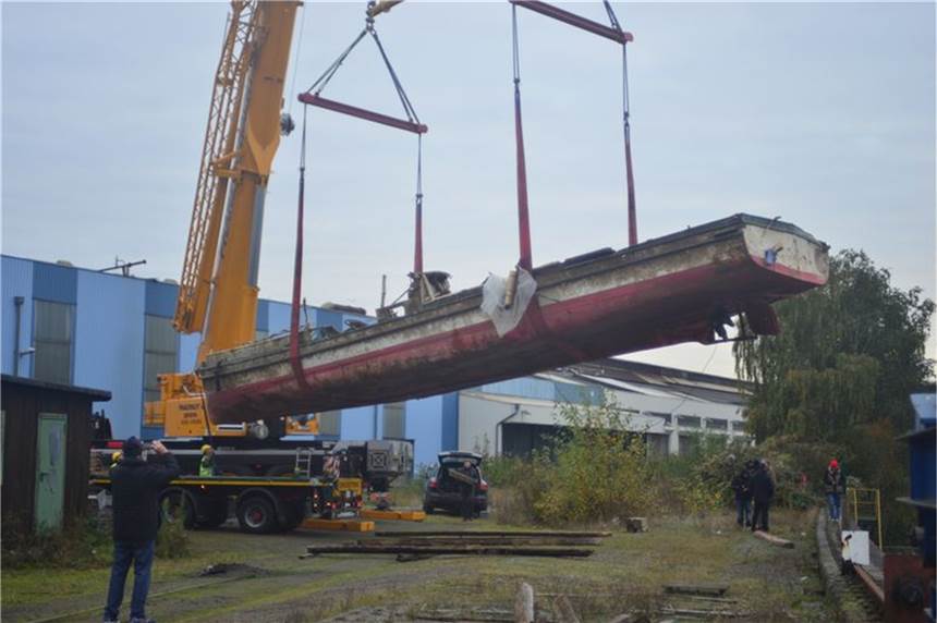 Schäden nach Flutkatastrophe in NRW zu groß: Fahrgastschiff „Moornixe“ ist Geschichte Das versunkene und wieder aufgetauchte Fahrgastschiff «Moornixe» in Mülheim an der Ruhr.