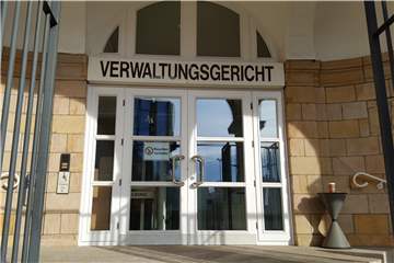 Das Verwaltungsgericht Gelsenkirchen befasst sich mit zwei Eilanträgen gegen die Ausgangssperre und das Kontaktverbot in Privaträumen im Kreis Unna.