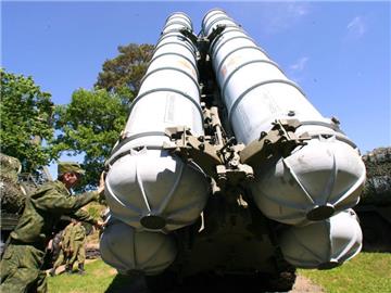 Das vom Iran bestellte Flugabwehrsystem S-300. Russland könne das Modell nun innerhalb einiger Monate liefern. Foto: Igor Zarembo/RIA Nowosti/Archiv