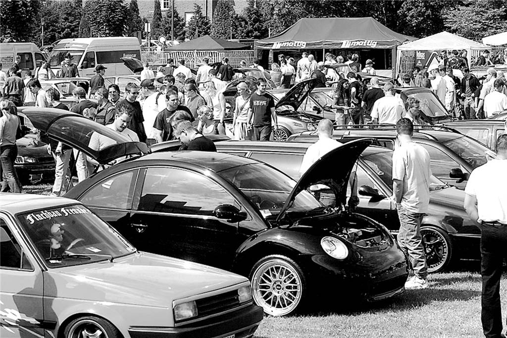 Autotreffen in Castrop-Rauxel erinnern an die große Zeit des VW-Forums Das VW-Forum zog in der Spitze bis zu 30.000 Besucher nach Castrop-Rauxel.