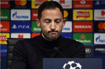 Das war es wohl: Schalke-Trainer Domenico Tedesco muss am Donnerstag mit seiner Entlassung rechnen.