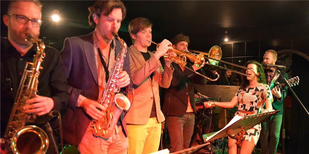 Jazz-Club Lünen ist Geschichte: Verein vererbt Klavier und Biergläser Die niederländische Band „The George Experiment"