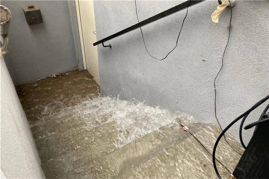 Hochwasserhilfe: Wertstoffhof nimmt durch Hochwasser geschädigte Möbel und Geräte in Werne an Das Wasser drang in viele Keller in Werne vor - wie hier an der Körnerstraße.
