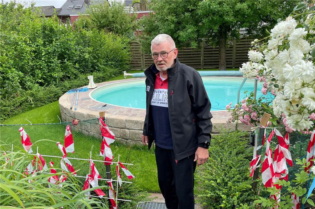 Haferfeld: Bei jeder Wetter-Warnung kommt die Angst wieder hoch Das Wasser hinter ihm ist gewollt, die Fluten bei starken Regen nicht. Antonius Schulze Kersting hatte bis 2021 nie Probleme mit Überflutungen auf seinem Grundstück am Haferfeld.