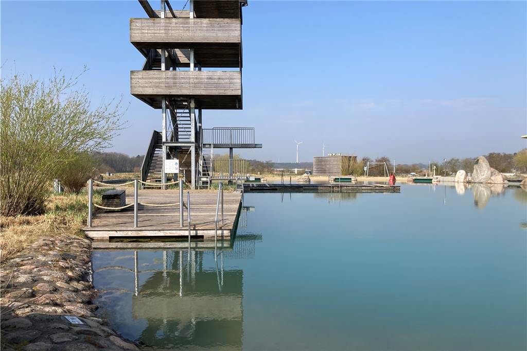 Trotz Unwetter-Warnung: Naturbad Olfen öffnet wie geplant zum Saisonstart Das Wasser musste noch auf die richtige Temperatur gebracht werden. Daher waren die Türen des Naturbad Olfen am vergangenen Wochenende noch verschlossen.