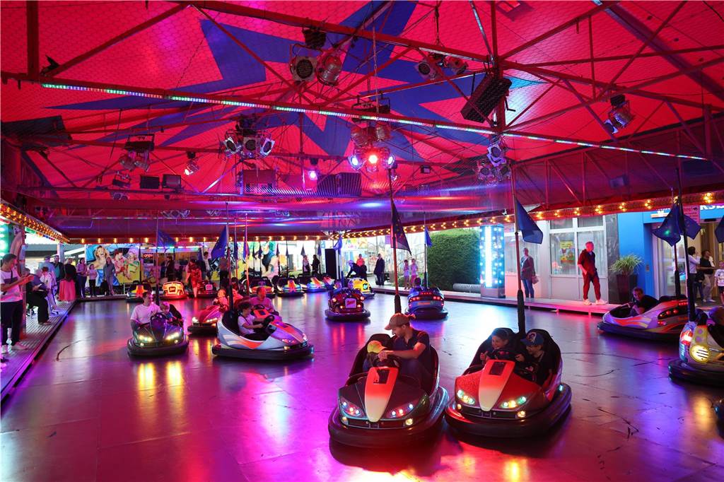 das Wetter hätte schöner sein können für die Besucher auf der Ascheberger Jacobi-Kirmes am Samstag. Doch die Leute ließen sich die Stimmung nicht verhageln und sie genossen sichtlich, den Kirmes-Aufenthalt.