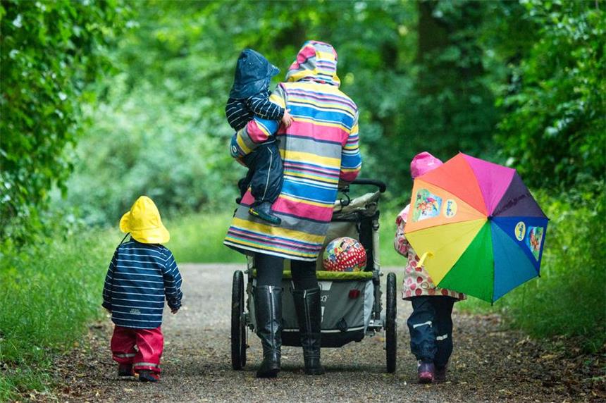 Vorhersage für NRW: Schauer und kühle Temperaturen Das Wetter in der ersten Ferienwoche in NRW wird durchwachsen.