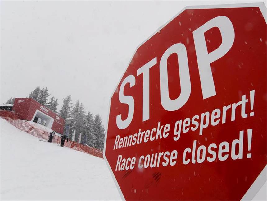Schnee stoppt Streifstart - Ferstl mit Papa-Tipps Das Wetter ließ den Super-G auf der Streif nicht zu. Foto: Hans Klaus Techt