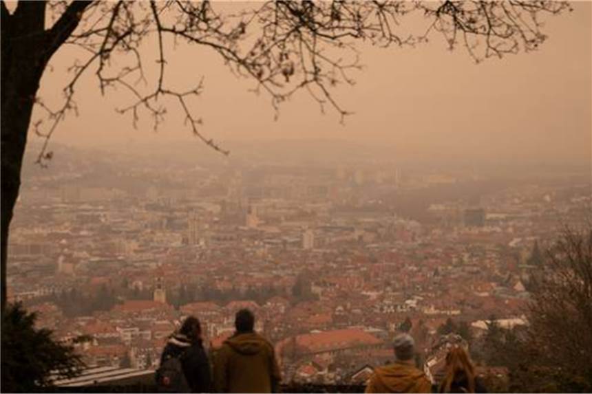 Saharastaub kommt erneut nach Deutschland – Häufung „schon ungewöhnlich“ Das Wetterphänomen Saharastaub zeigt sich auch am Feiertag wieder in Deutschland.