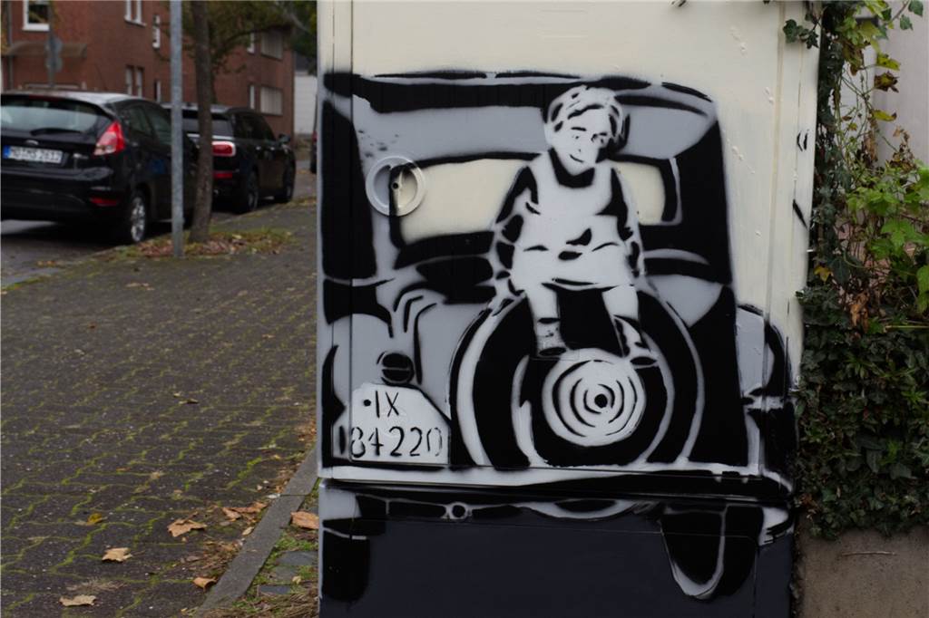 Graffiti-Künstlerin setzt in Dorsten dem Tante-Emma-Laden von Oma und Opa ein Denkmal Sprüh-Kunstwerk