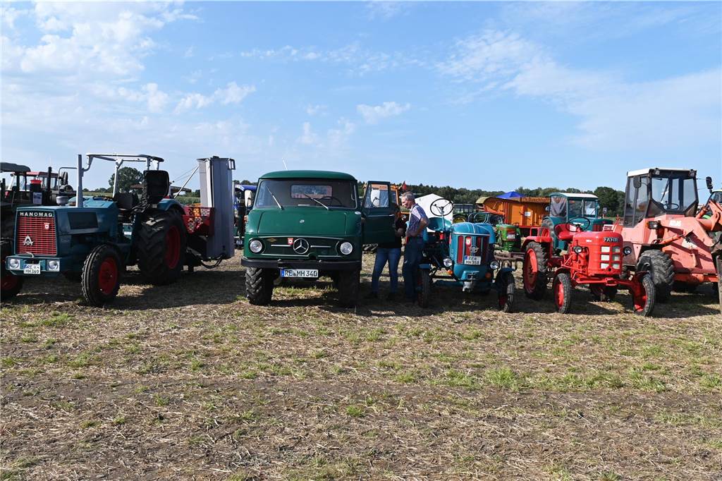 Das zweite Oldtimertreffen der Oldtimerfreunde Lembeck anlässlich des 25. Jubiläums wurde schon an den ersten beiden Tagen gut besucht.