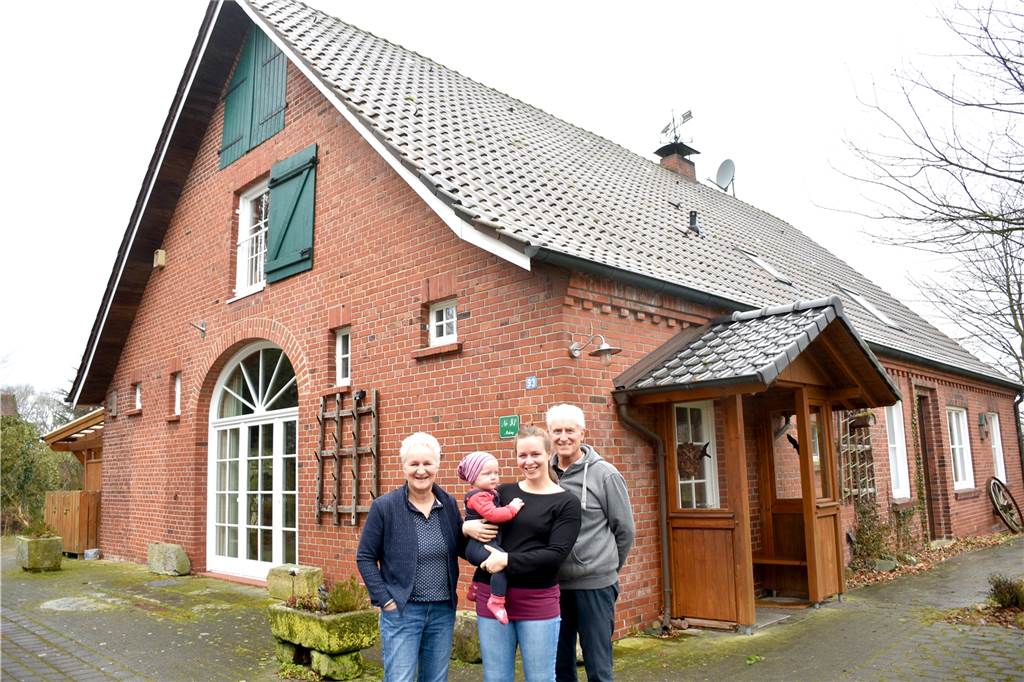 Generationen-Projekt scheitert: Autorin liebt ihr Haus in Wessum trotzdem Im Januar 2022 gab es noch die Idee, mit drei Generationen unter einem Dach zu wohnen. Doch der Plan zerschlug sich. Jetzt wohnt das Ehepaar Oppenlander allein auf dem ehemaligen Hof in Averesch.
