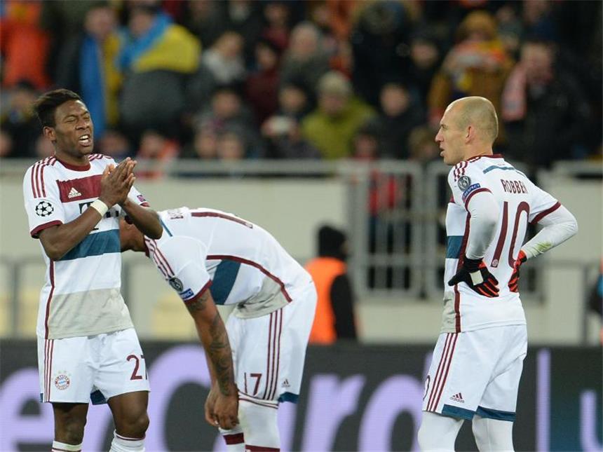 Zehn Bayern erhalten sich mit 0:0 Viertelfinal-Chance David Alaba und Arjen Robben können mit den Bayern in der Ukraine keine Topleistung abrufen. Foto: Andreas Gebert