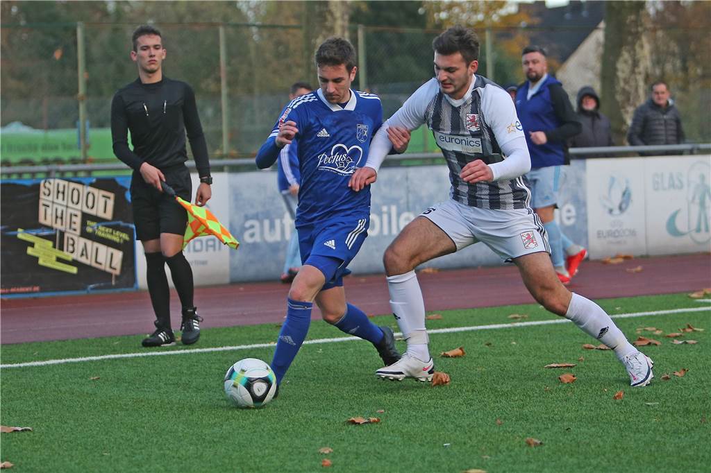 Kracher: SSV Mühlhausen verpflichtet einen Rückkehrer aus der Westfalenliga David Bernsdorf (r.) spielt aktuell noch für Hohenlimburg in der Westfalenliga 2. Hier steht er bei vier Saisontreffern.