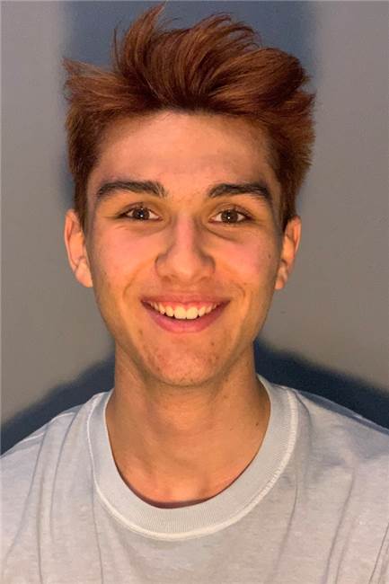 Dortmunder David Davood ist Europas wohl jüngster Event-Veranstalter David Davood ist 17 Jahre alt, mit 15 hat er sein Unternehmen gegründet.