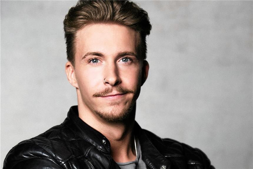David Friedrich verpasst die Krone des Dschungelkönigs David Friedrich holte sich im Sommer die letzte Rose von der Bachelorette. Für die Dschungelkrone hat es nicht ganz gereicht.