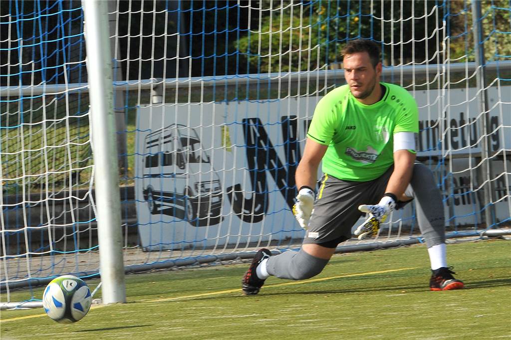 Auf den VfL Schwerte wartet nächster Tabellenführer - auch VfB Westhofen mit Spitzenspiel David Graudejus, Torwart des VfL Schwerte.