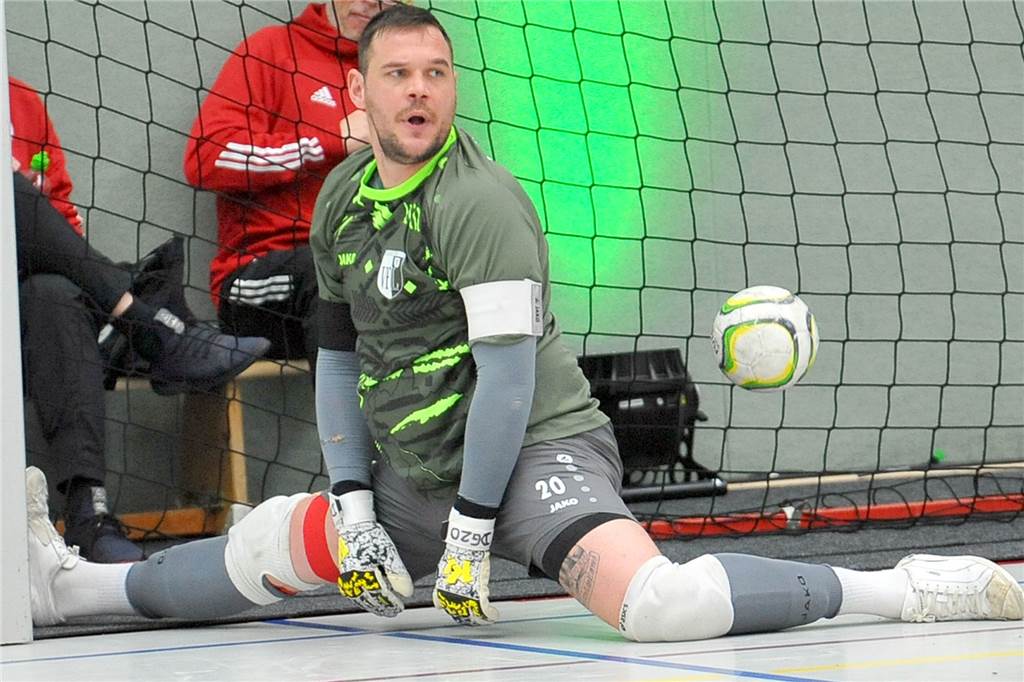 Fassungslosigkeit und Zuschauerschelte: VfL Schwerte scheiterte dramatisch in der Vorrunde David Graudejus war sich der Situation im letzten Gruppenspiel nicht sofort im Klaren.