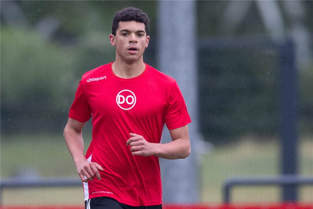 „Lustige und verrückte Situation“: PSV Bork hat in dieser Saison gleich fünf Kapitäne David Onweni führte den PSV Bork trotz seines jungen Alters schon als Kapitän aufs Feld.
