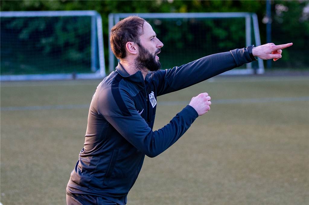 Trainerfrage beim BV Brambauer geklärt: Planungssicherheit vor Neustart in der Kreisliga David Sawatzki hat auch in der neuen Spielzeit das Kommando beim BV Brambauer.