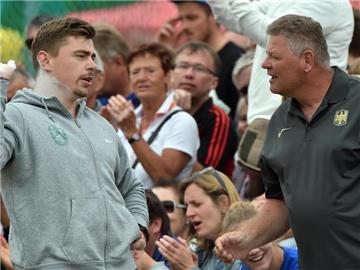 David Storl (l) trennt sich von seinem langjährigen Trainer Sven Lang. Foto: Hendrik Schmidt